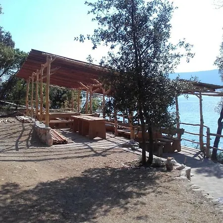 Сasa de vacaciones Holiday Three Palms Zgaljic